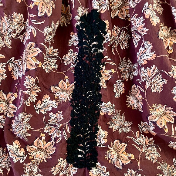 Mi Golondrina Burgundy Floral handmade Blouse - Picture 2 of 7